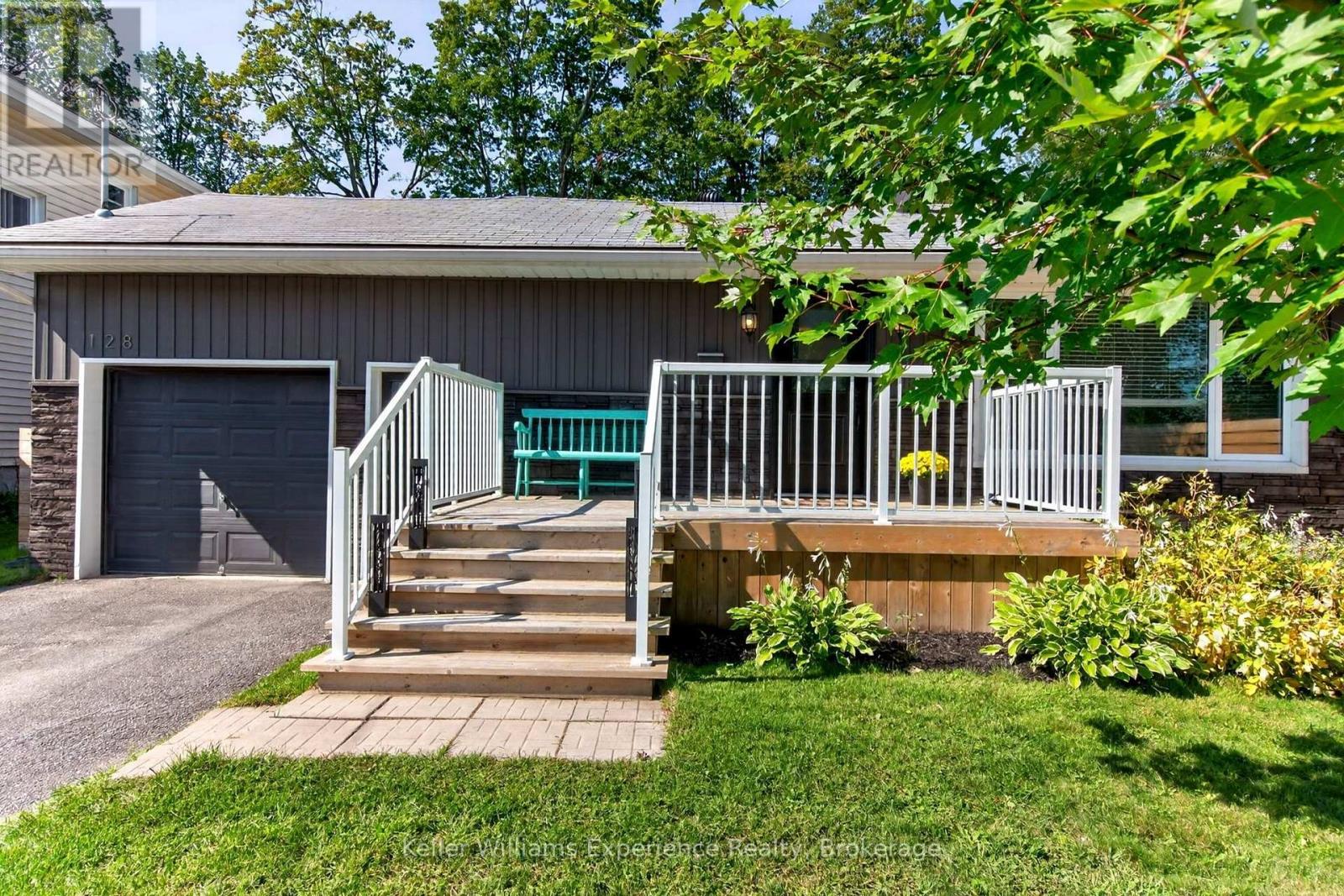 128 Ninth Street, Midland, Ontario  L4R 4B8 - Photo 4 - S13744450
