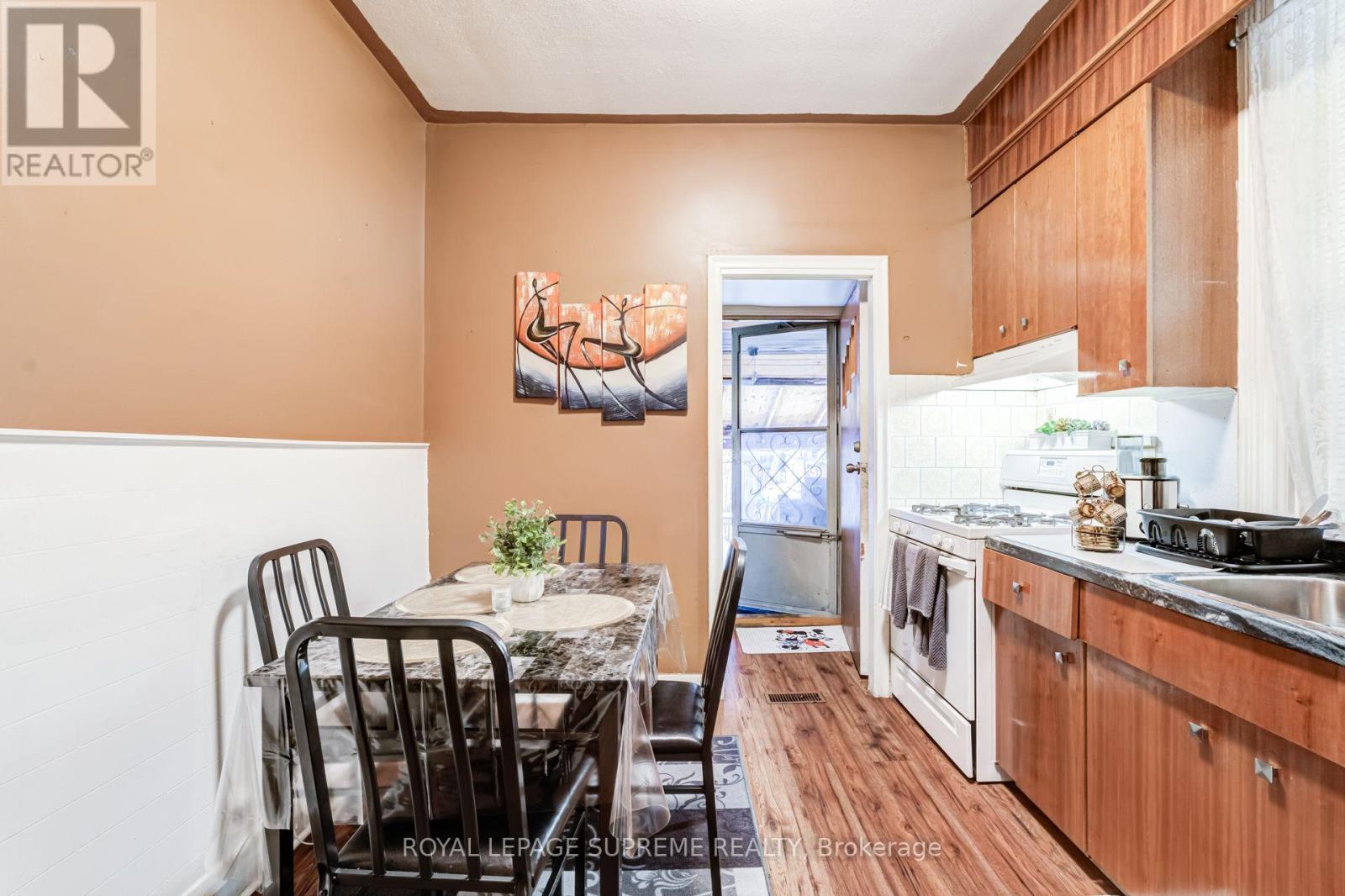 238 Brock Avenue, Toronto, Ontario  M6K 2M2 - Photo 17 - C13744362