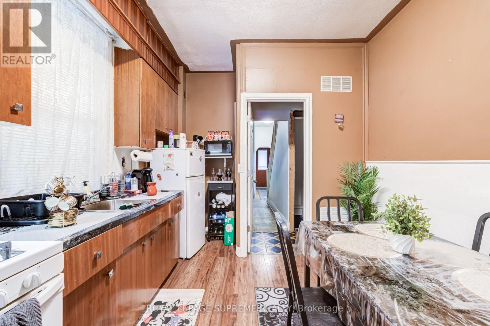 238 Brock Avenue, Toronto, Ontario  M6K 2M2 - Photo 18 - C13744362