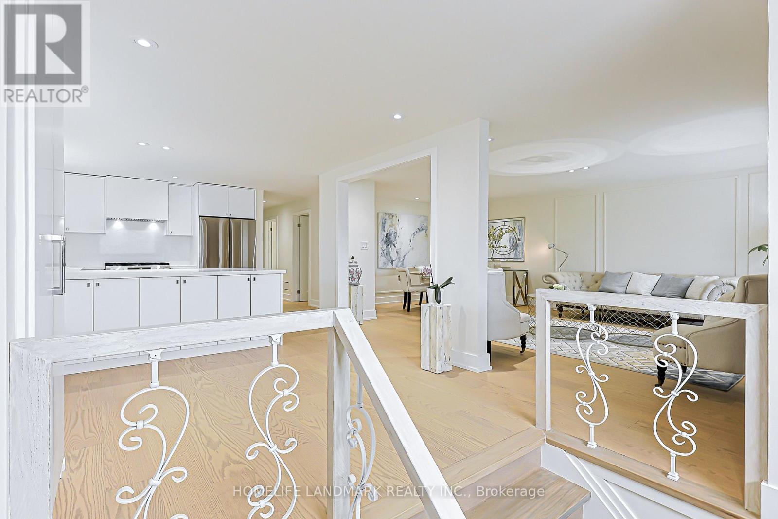 74 Navaho Drive, Toronto, Ontario  M2H 2X3 - Photo 4 - C13744520