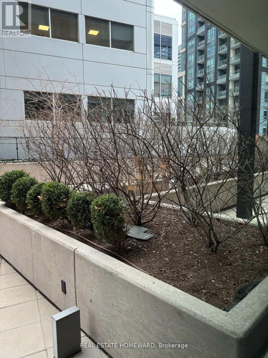 1913 - 125 Peter Street, Toronto, Ontario  M5V 0M2 - Photo 19 - C13744524