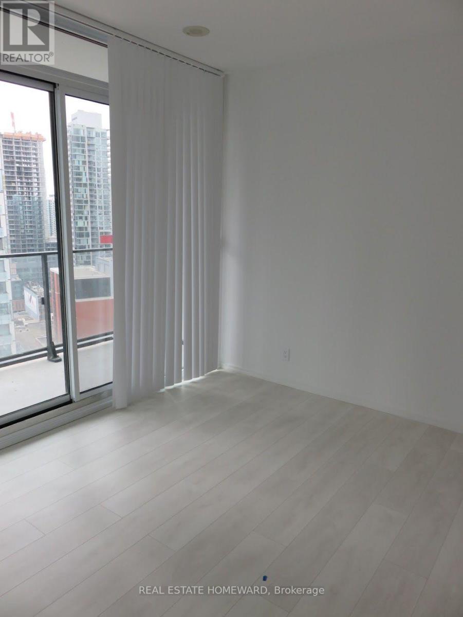 1913 - 125 Peter Street, Toronto, Ontario  M5V 0M2 - Photo 6 - C13744524