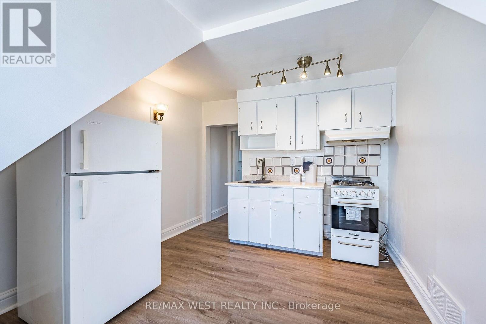3 - 280 St Clarens Avenue, Toronto, Ontario  M6H 3W3 - Photo 16 - C13744532