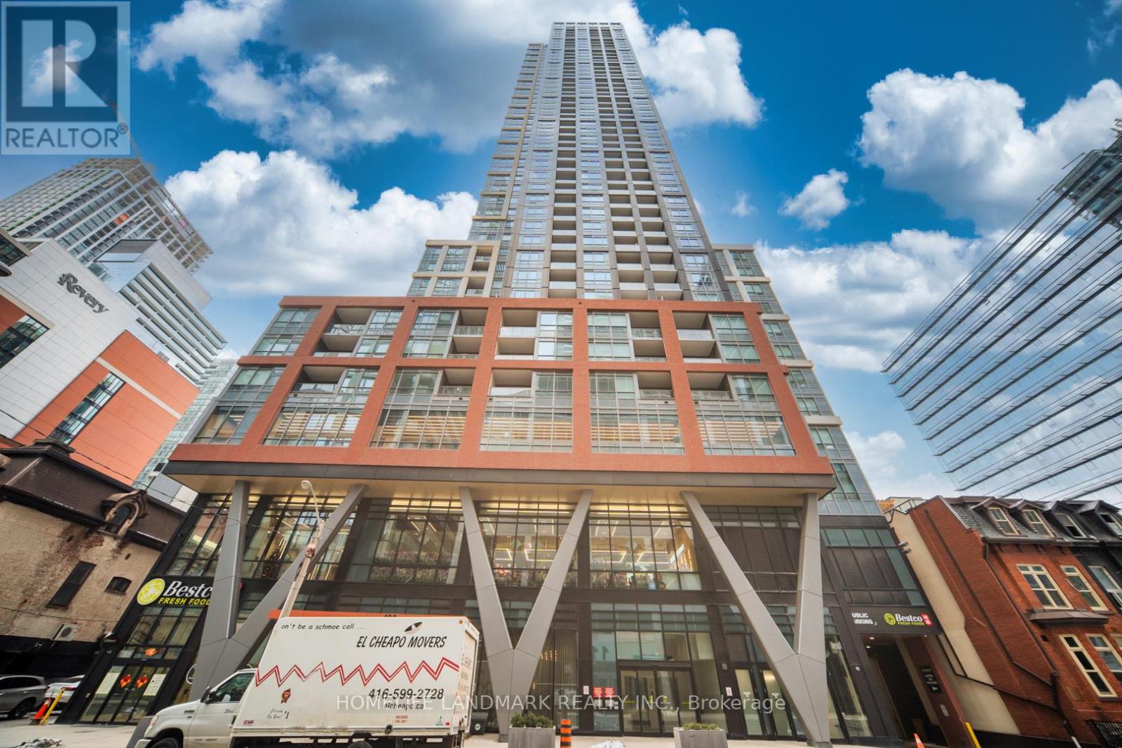 1703 - 108 PETER STREET, Toronto, Ontario