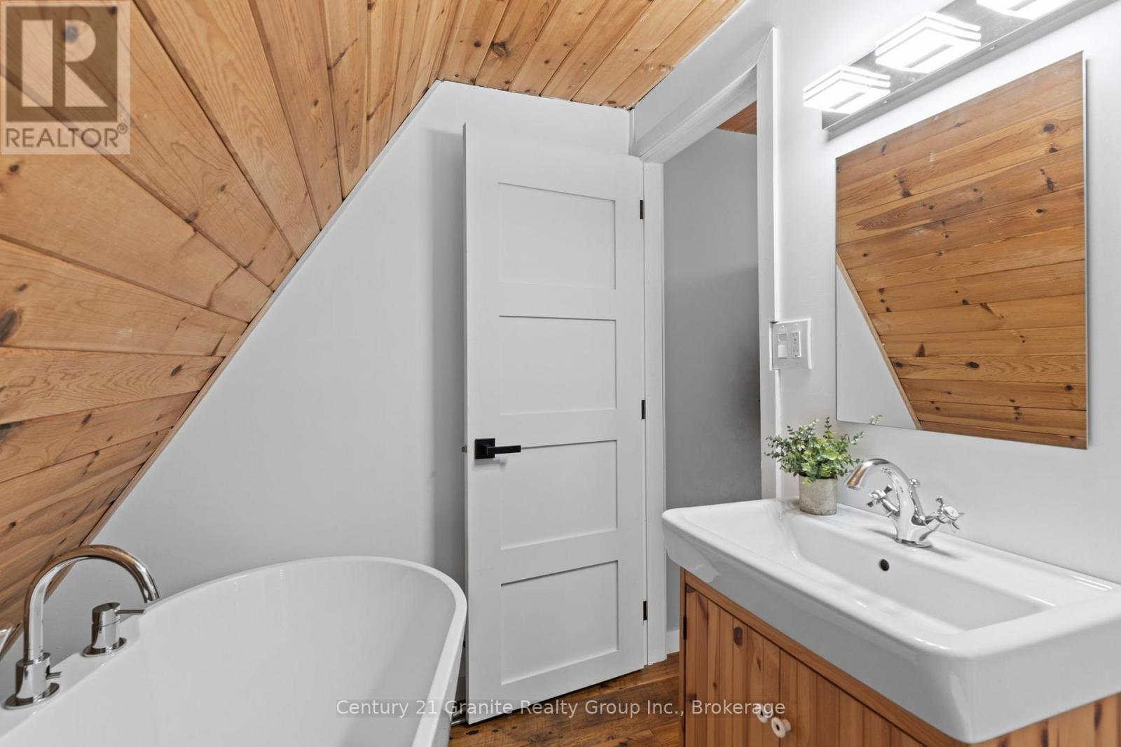 1452 Blairhampton Road, Minden Hills, Ontario  K0M 2K0 - Photo 11 - X13744472