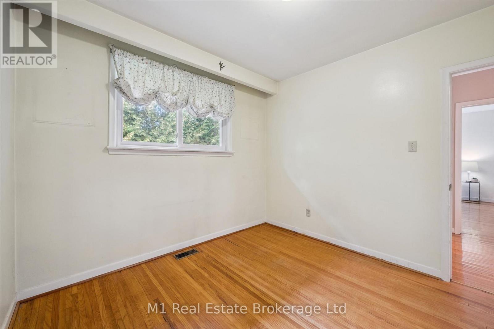9 Cedar Street, Guelph (Dovercliffe Park/old University), Ontario  N1G 1B9 - Photo 23 - X13744610