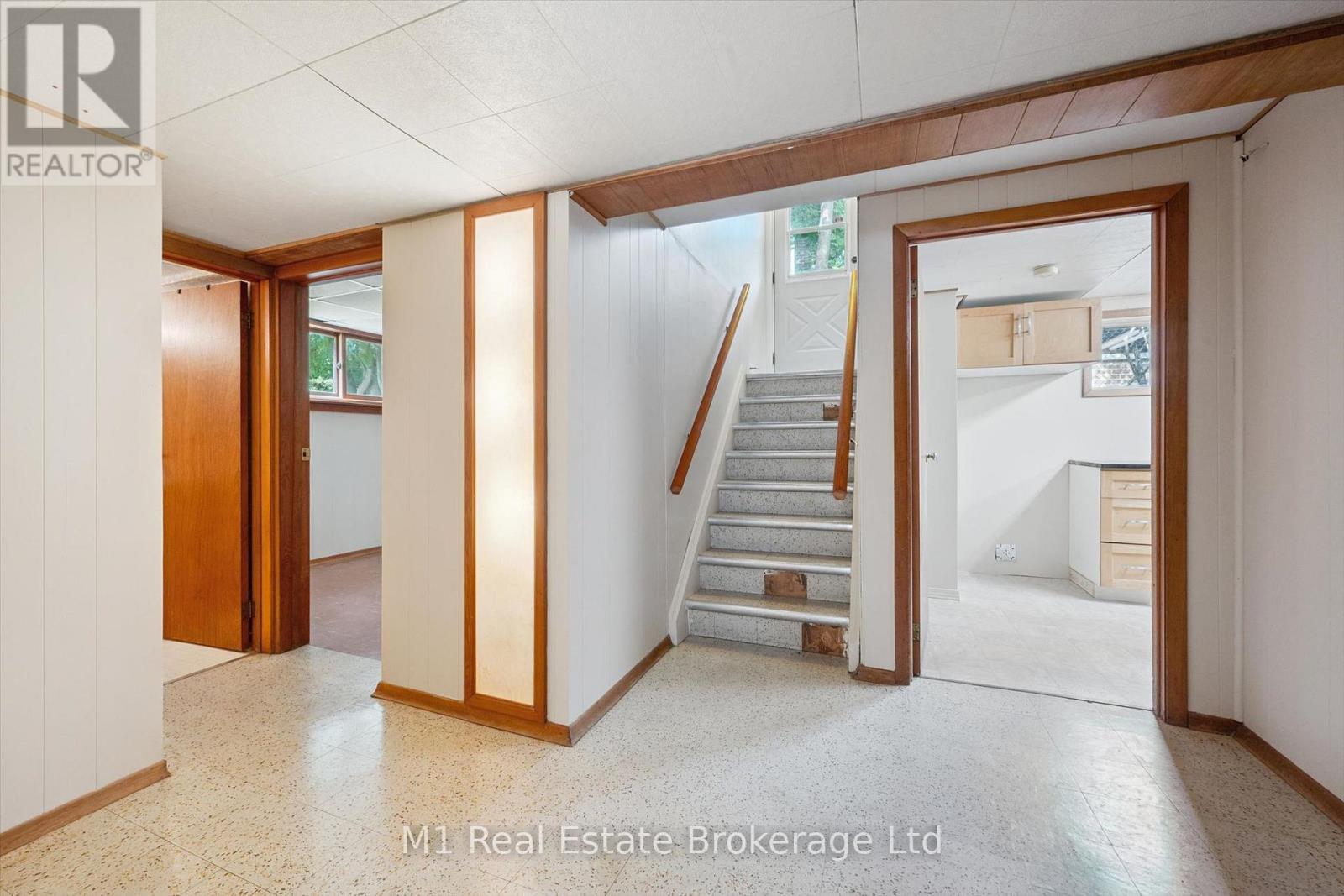 9 Cedar Street, Guelph (Dovercliffe Park/old University), Ontario  N1G 1B9 - Photo 25 - X13744610