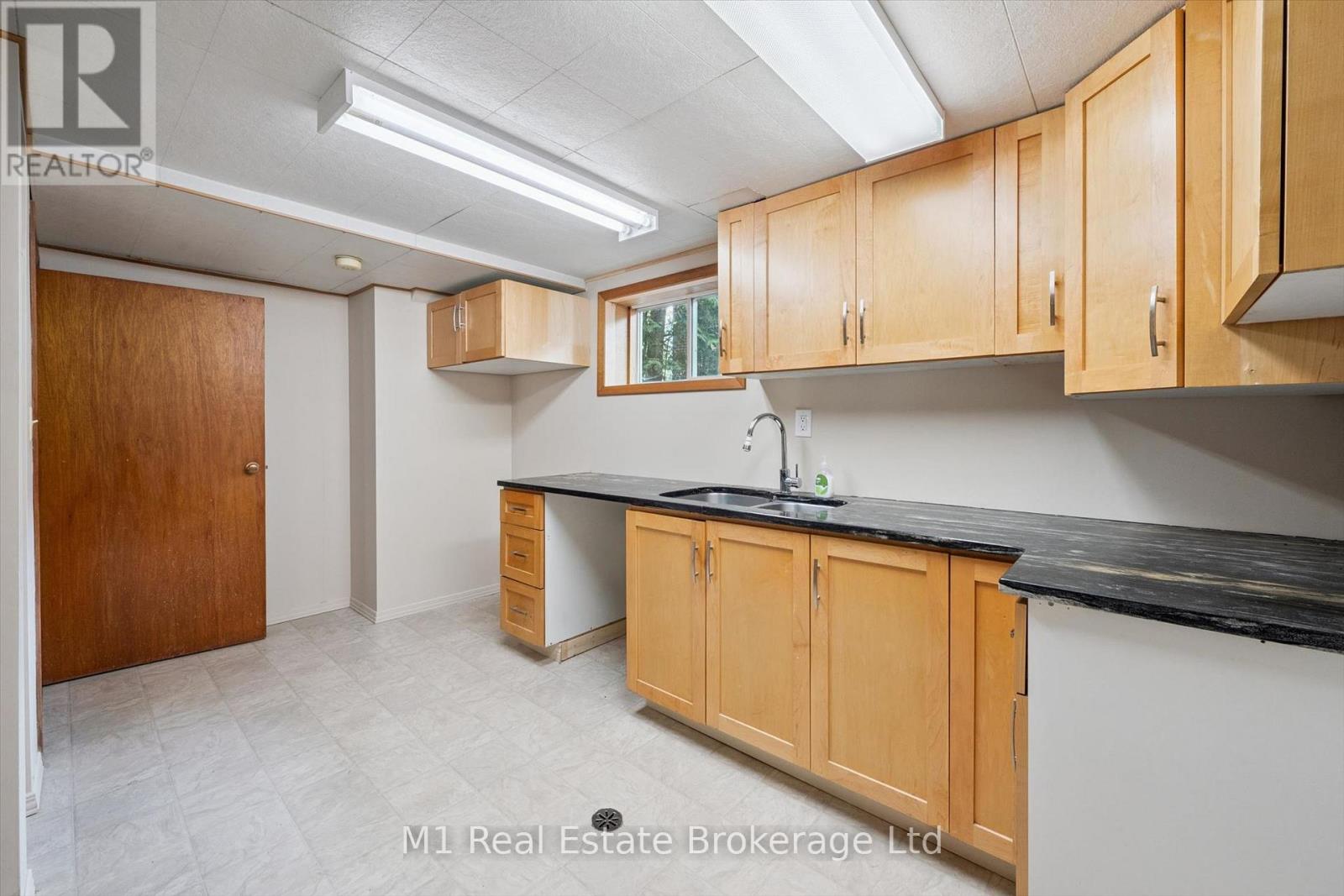 9 Cedar Street, Guelph (Dovercliffe Park/old University), Ontario  N1G 1B9 - Photo 29 - X13744610