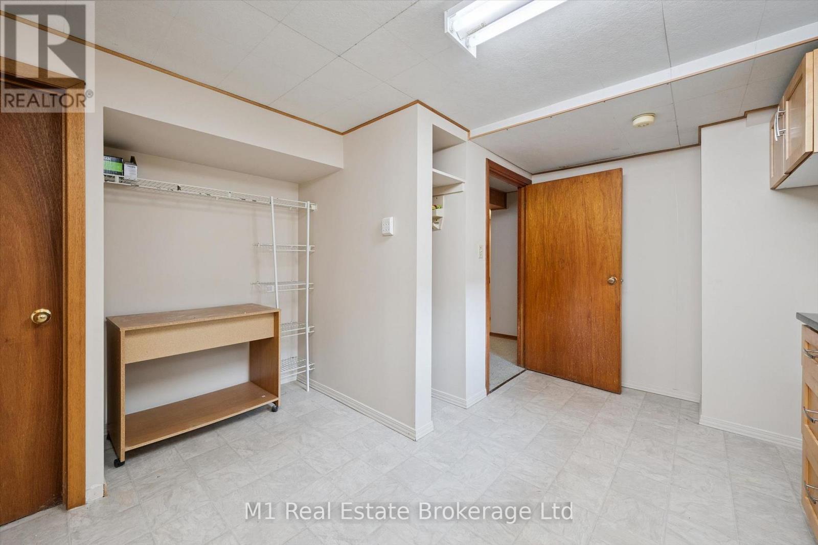 9 Cedar Street, Guelph (Dovercliffe Park/old University), Ontario  N1G 1B9 - Photo 30 - X13744610