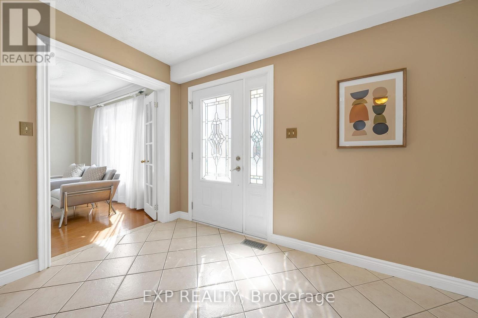 955 Snowbird Street, Oshawa, Ontario  L1J 8J8 - Photo 3 - E13744578