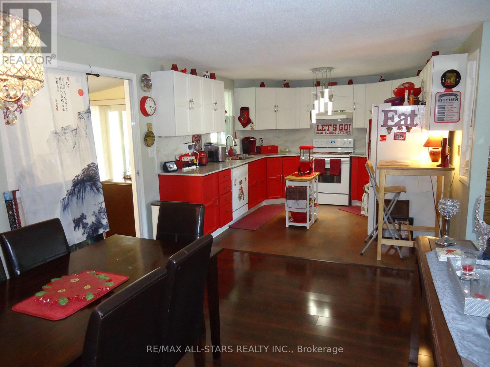 17 Pineridge Crescent, Clarington, Ontario  L1B 1B9 - Photo 6 - E13744650