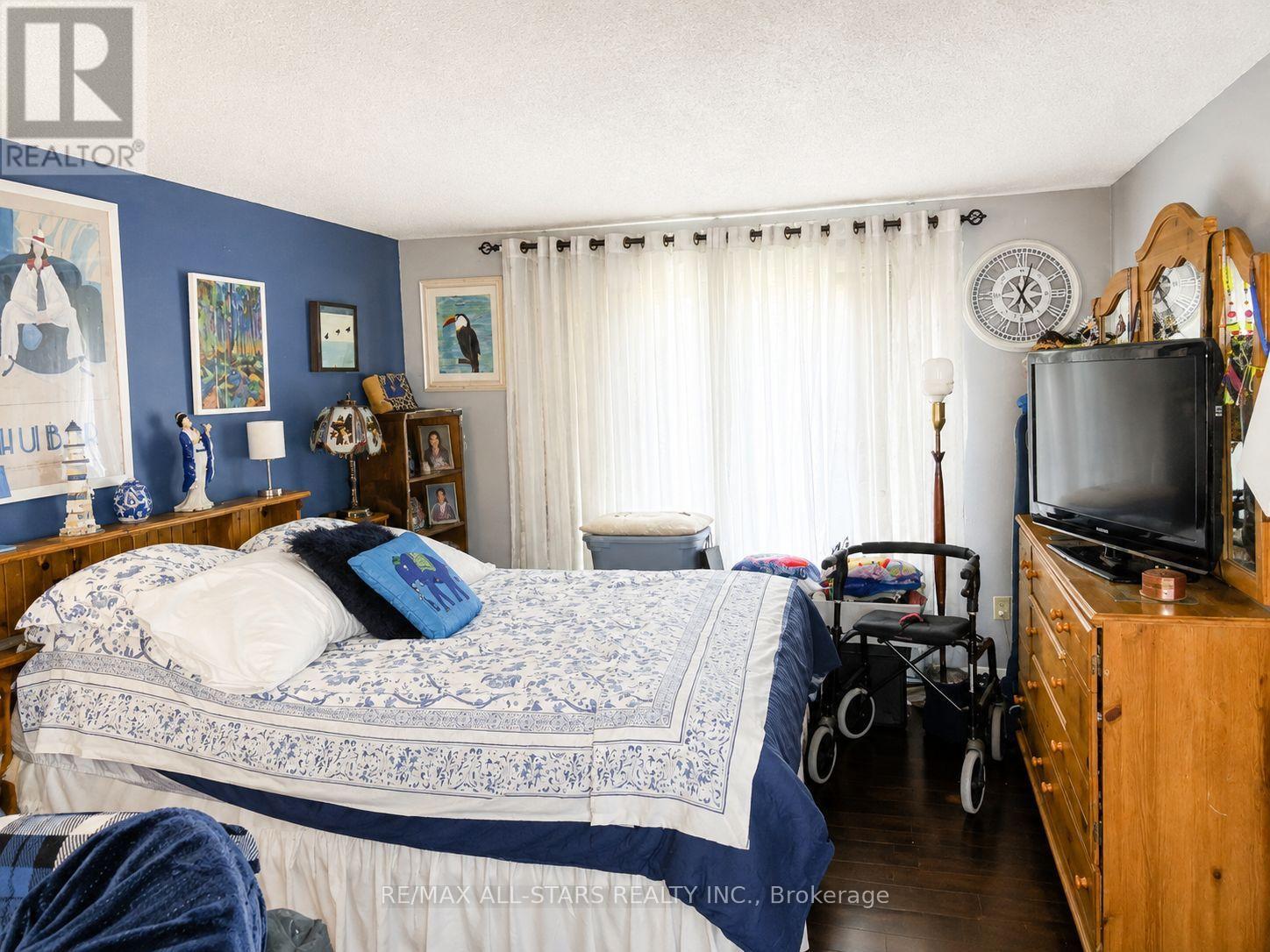 17 Pineridge Crescent, Clarington, Ontario  L1B 1B9 - Photo 8 - E13744650