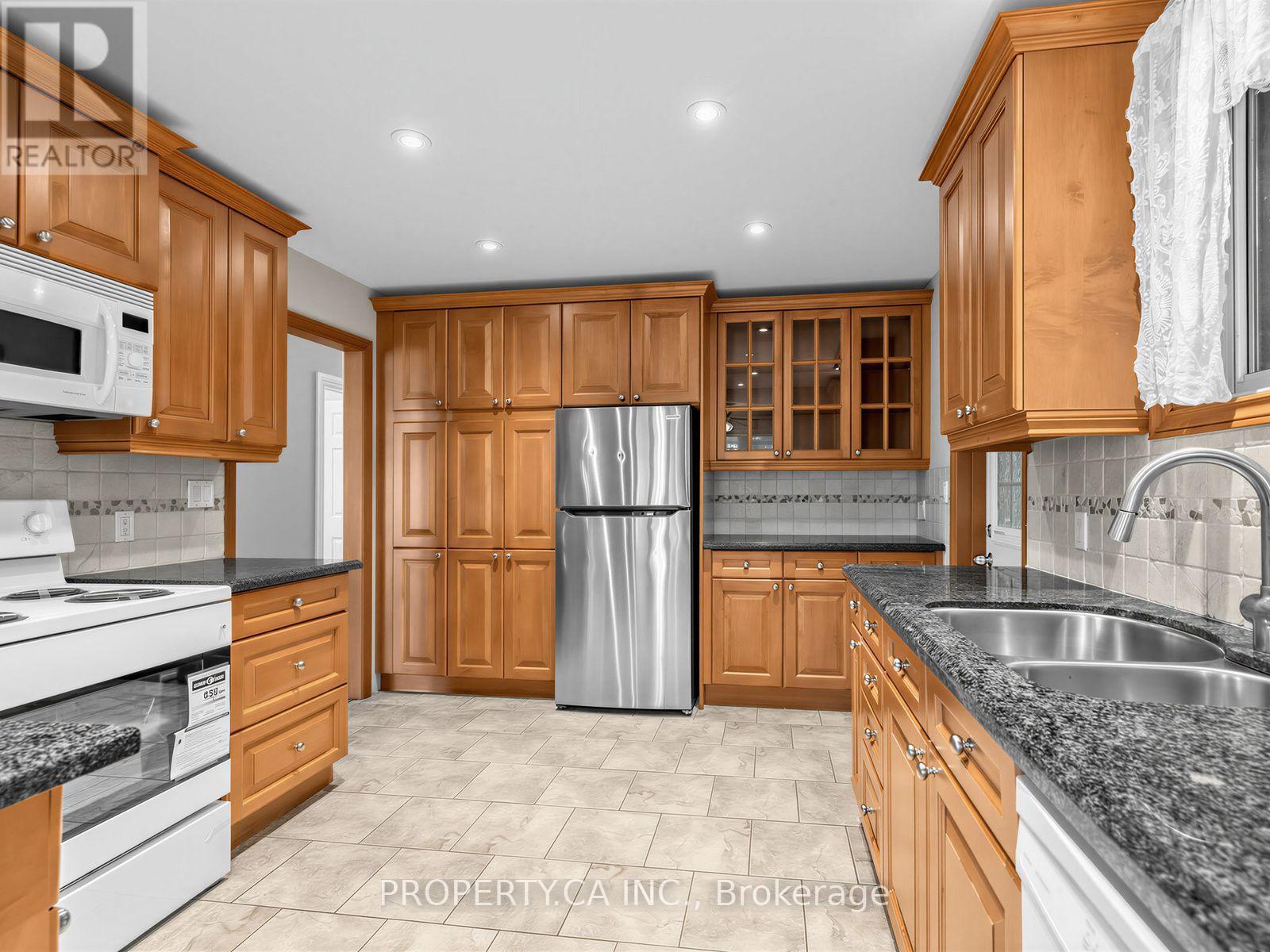 30 Willow Street, East Gwillimbury, Ontario  L9N 1J4 - Photo 14 - N13744632
