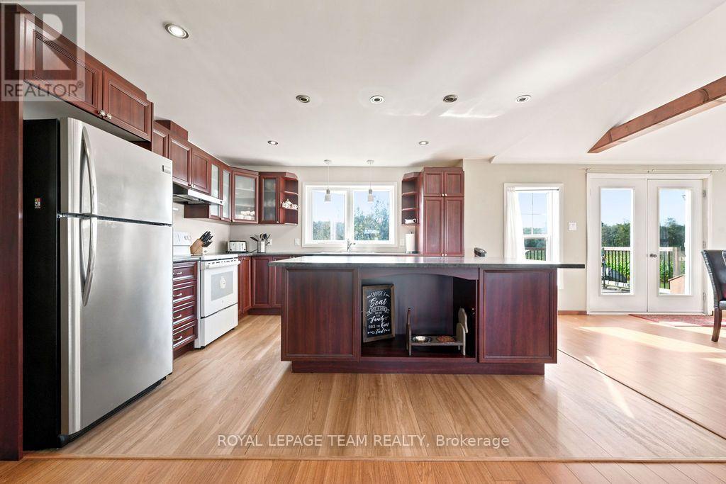 41 Dombroskie Road, Whitewater Region, Ontario  K0J 1Y0 - Photo 11 - X13744420