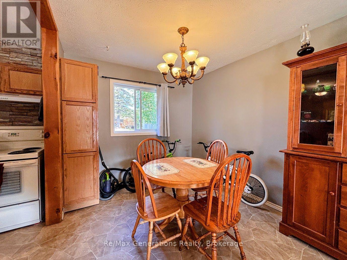 72 Hemlo Drive, Marathon, Ontario  P0T 2E0 - Photo 4 - X13744438