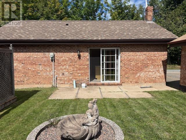 Unit 5 19 Hirtle Drive, Bridgewater, Nova Scotia  B4V 3T7 - Photo 2 - 202622326