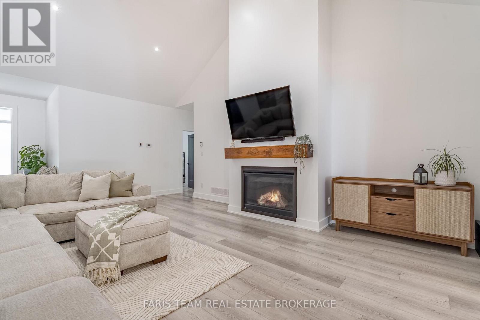 50 Beaufort Crescent, Tiny, Ontario  L9M 1R2 - Photo 12 - S13744350