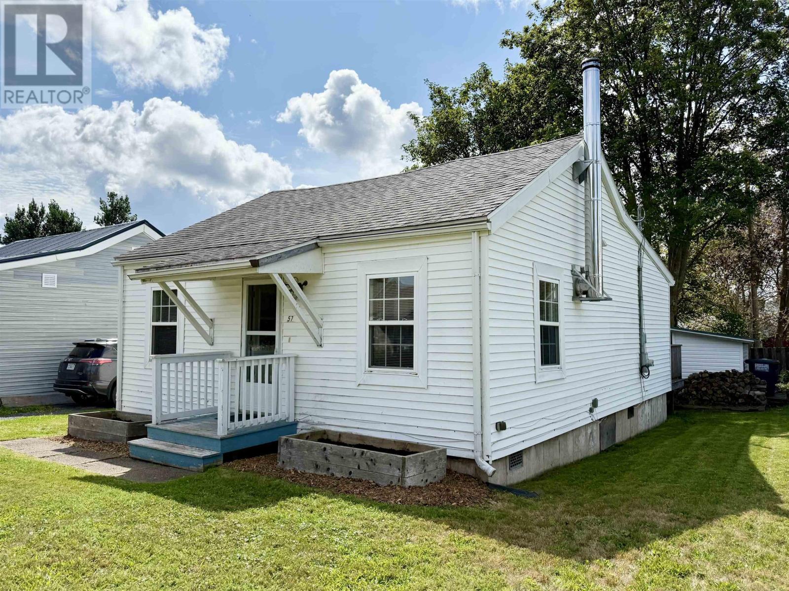 57 Cedar Street, Pictou, Nova Scotia  B0K 1H0 - Photo 3 - 202622377