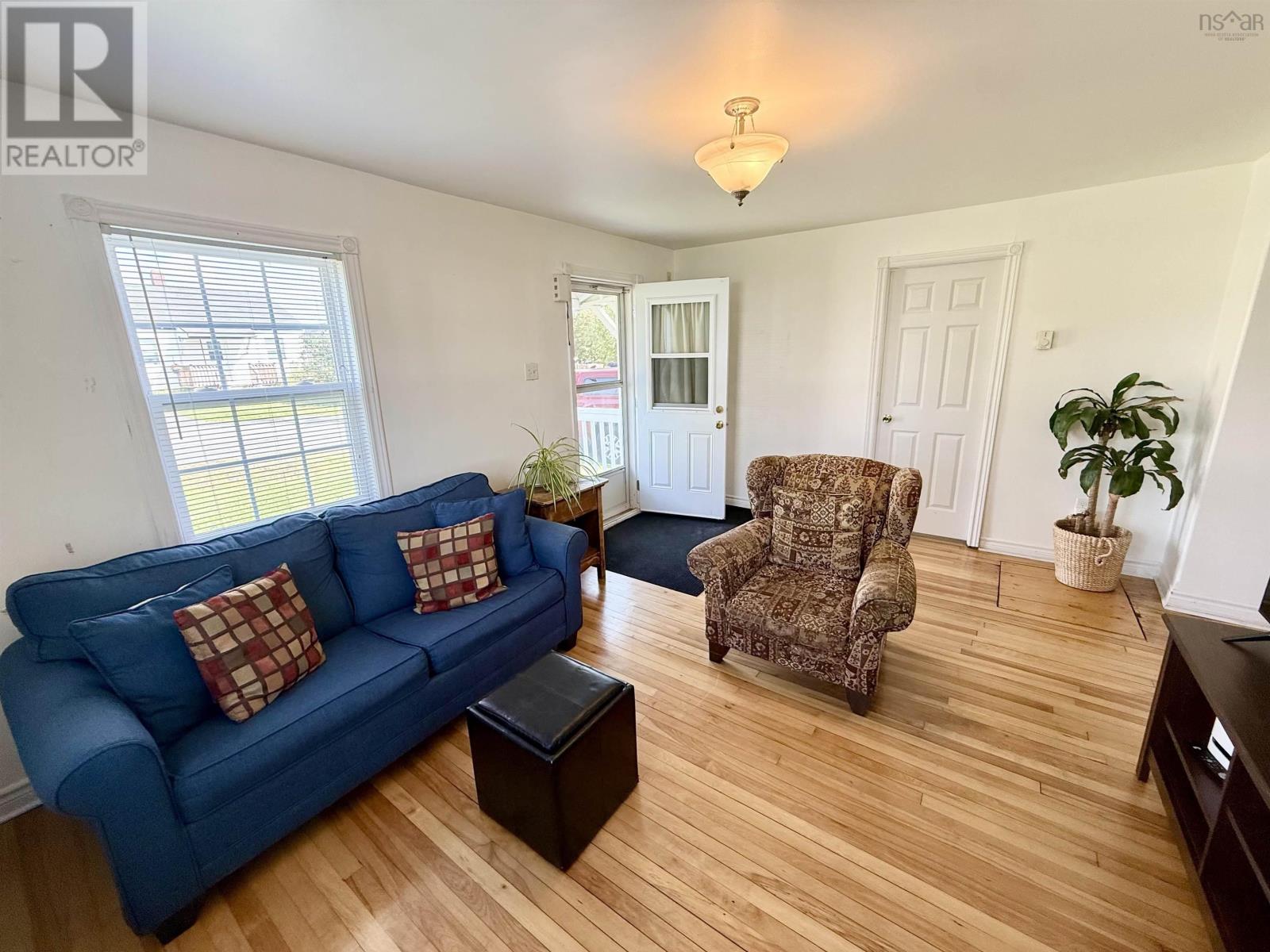 57 Cedar Street, Pictou, Nova Scotia  B0K 1H0 - Photo 6 - 202622377