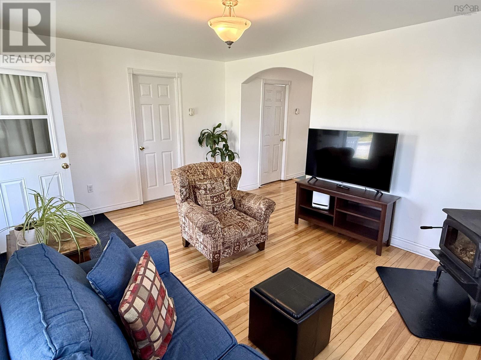 57 Cedar Street, Pictou, Nova Scotia  B0K 1H0 - Photo 5 - 202622377