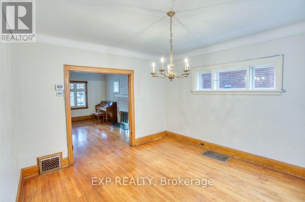 267 Powell Avenue, Ottawa, Ontario  K1S 2A4 - Photo 12 - X13744498