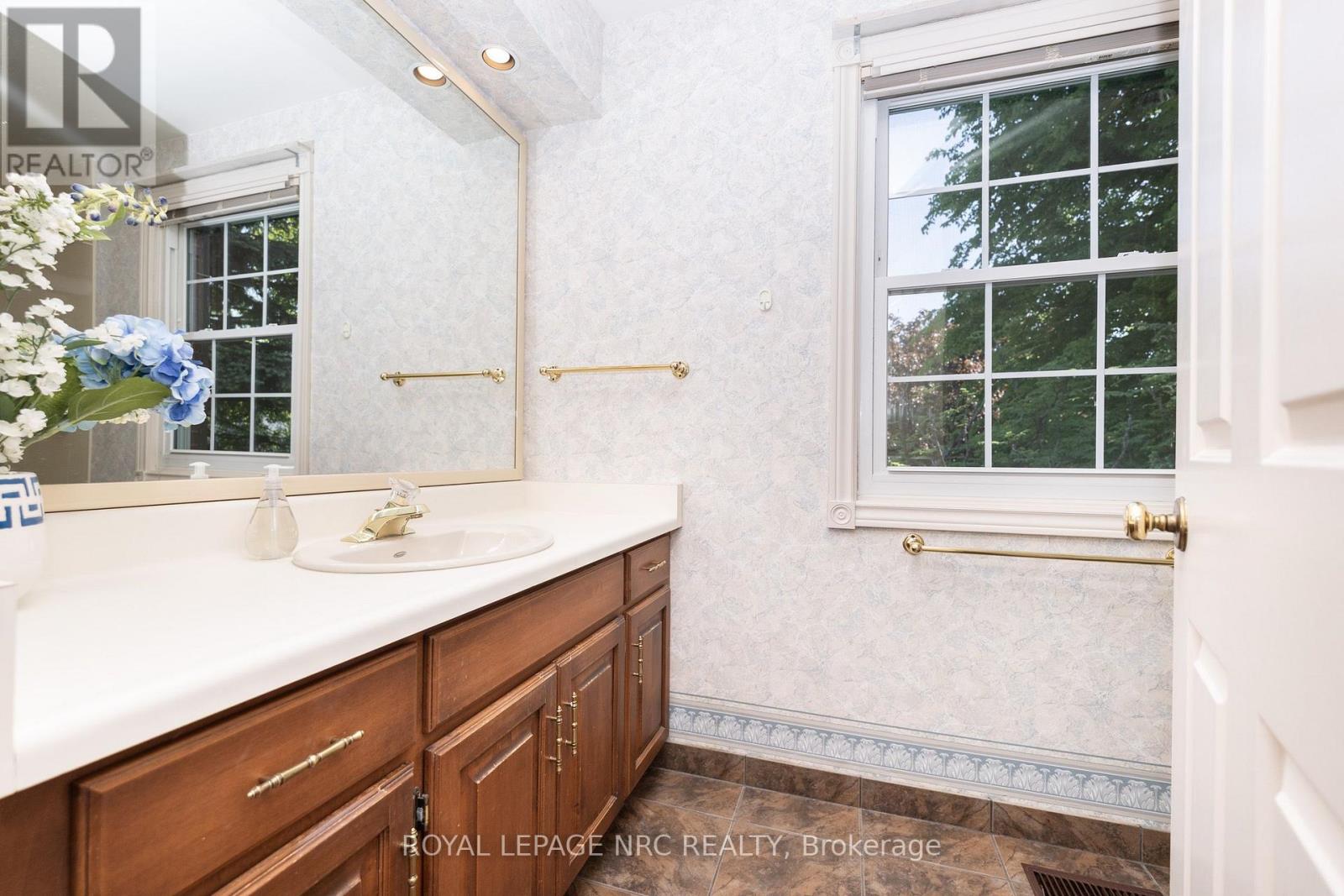 35 Garrison Village Drive, Niagara-On-The-Lake, Ontario  L0S 1J0 - Photo 20 - X13744348