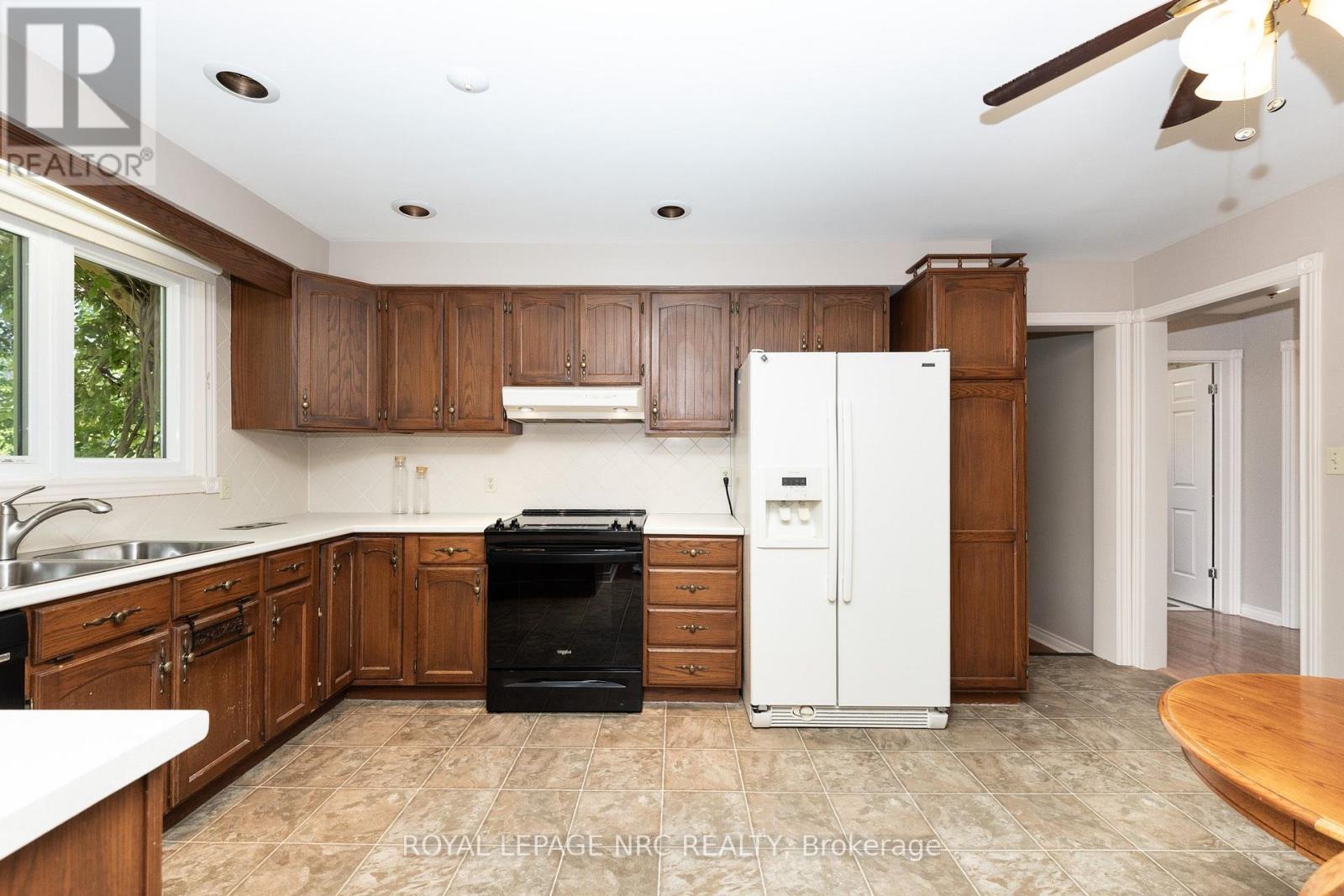 35 Garrison Village Drive, Niagara-On-The-Lake, Ontario  L0S 1J0 - Photo 31 - X13744348