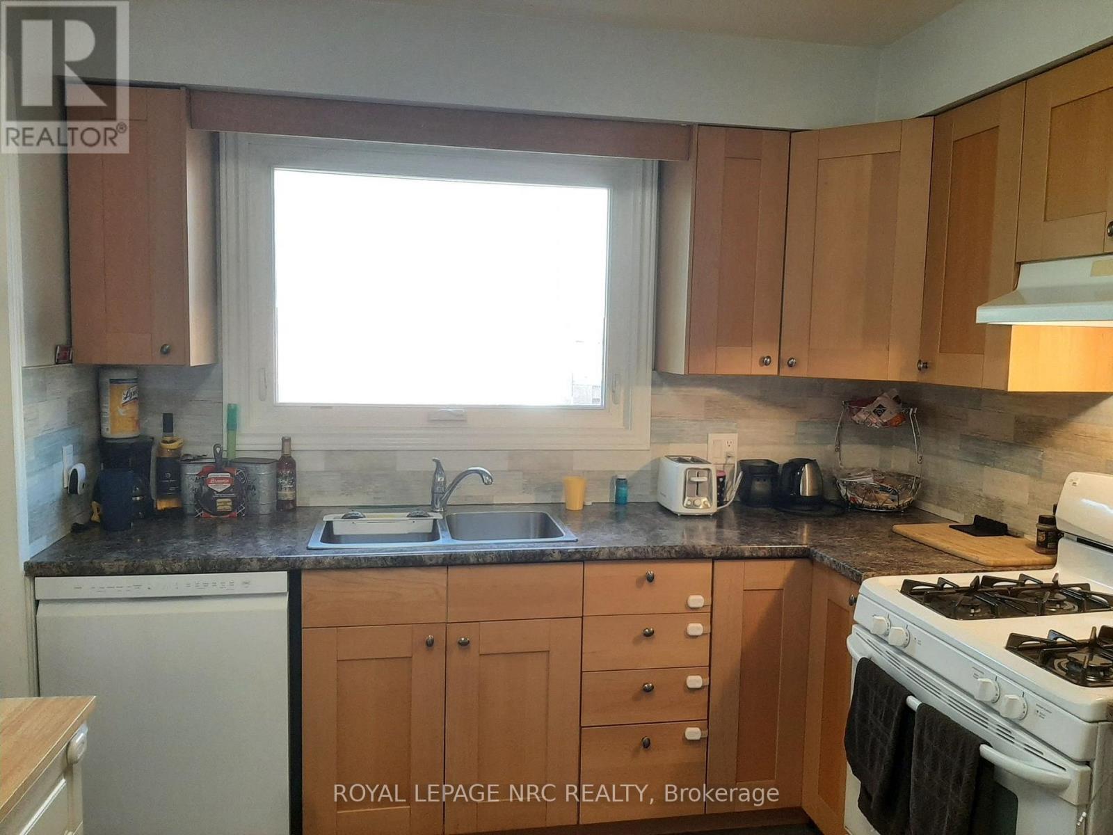 7345 Mountjoy Court, Niagara Falls, Ontario  L2J 3T1 - Photo 11 - X13744512