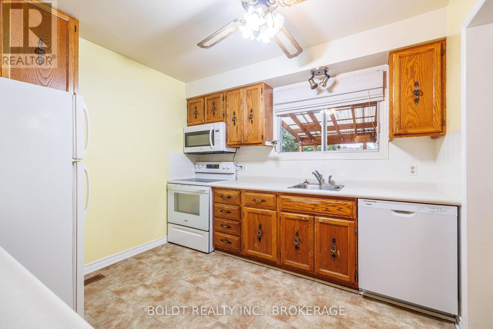 50 Silvan Drive, Welland, Ontario  L3C 6C3 - Photo 6 - X13744608