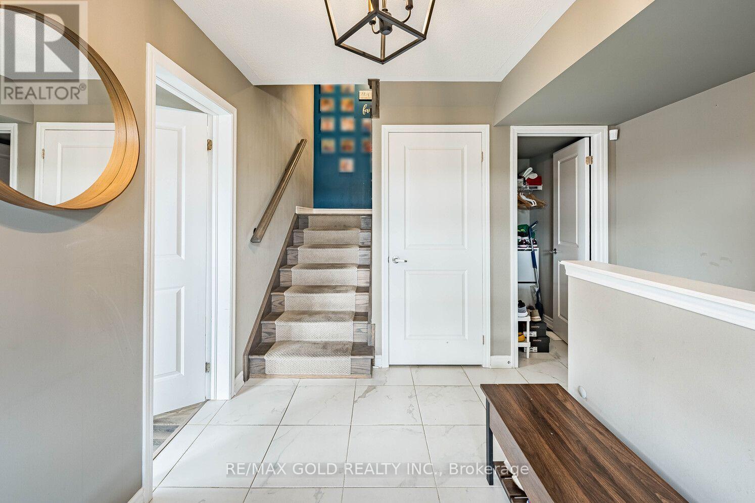 507 Remembrance Road, Brampton, Ontario  L7A 5E6 - Photo 4 - W13744372