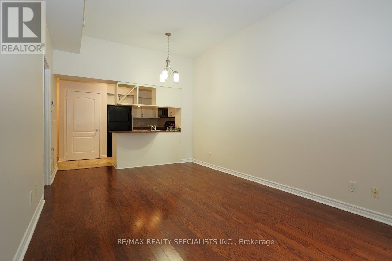 320 - 330 Princess Royal Drive, Mississauga, Ontario  L5B 4P7 - Photo 10 - W13744400