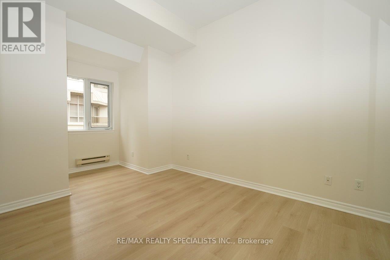 320 - 330 Princess Royal Drive, Mississauga, Ontario  L5B 4P7 - Photo 17 - W13744400