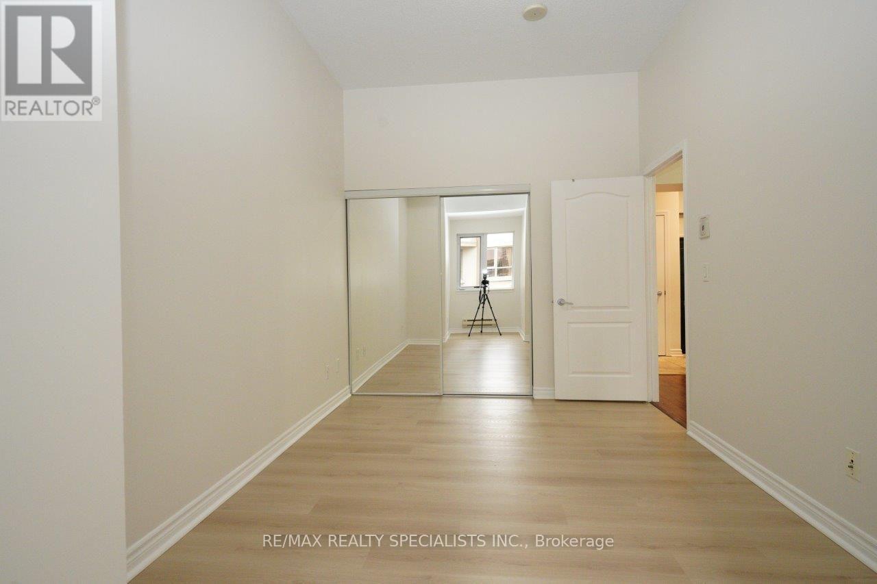 320 - 330 Princess Royal Drive, Mississauga, Ontario  L5B 4P7 - Photo 18 - W13744400
