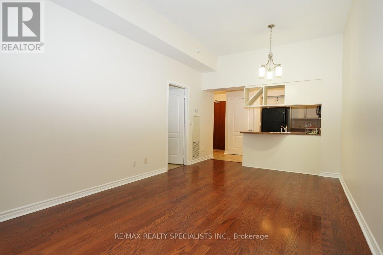 320 - 330 Princess Royal Drive, Mississauga, Ontario  L5B 4P7 - Photo 6 - W13744400