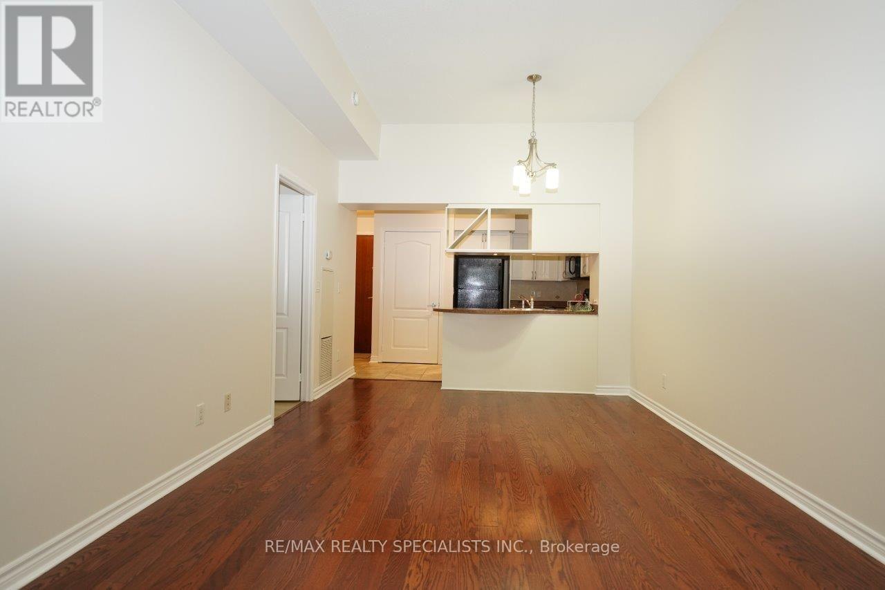 320 - 330 Princess Royal Drive, Mississauga, Ontario  L5B 4P7 - Photo 9 - W13744400
