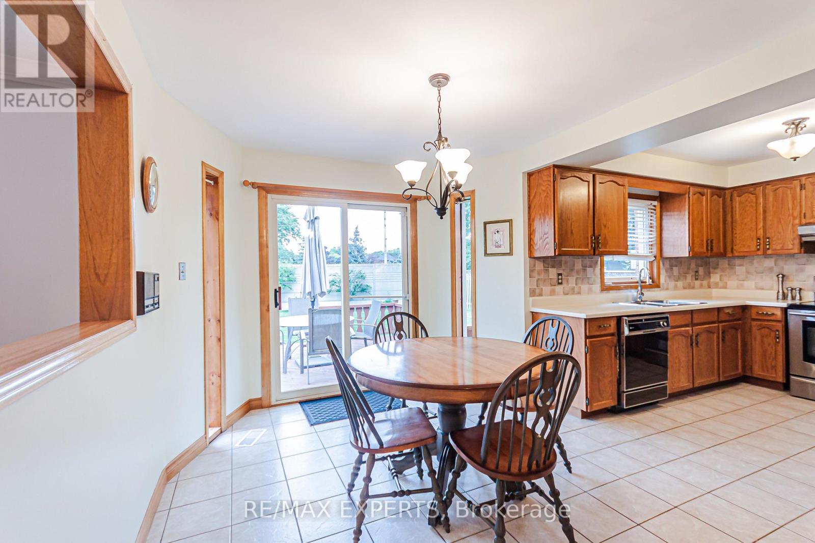 1343 Greenwood Crescent, Oakville, Ontario  L6J 6V4 - Photo 12 - W13744402
