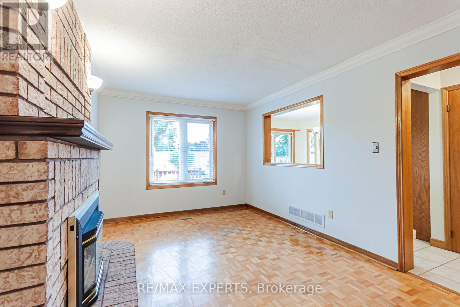 1343 Greenwood Crescent, Oakville, Ontario  L6J 6V4 - Photo 17 - W13744402