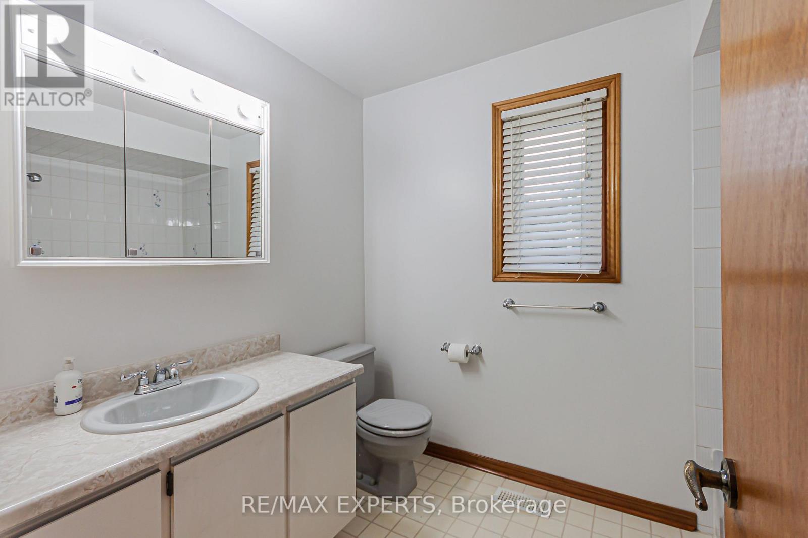 1343 Greenwood Crescent, Oakville, Ontario  L6J 6V4 - Photo 24 - W13744402