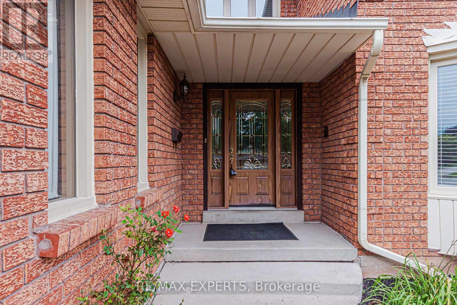 1343 Greenwood Crescent, Oakville, Ontario  L6J 6V4 - Photo 3 - W13744402