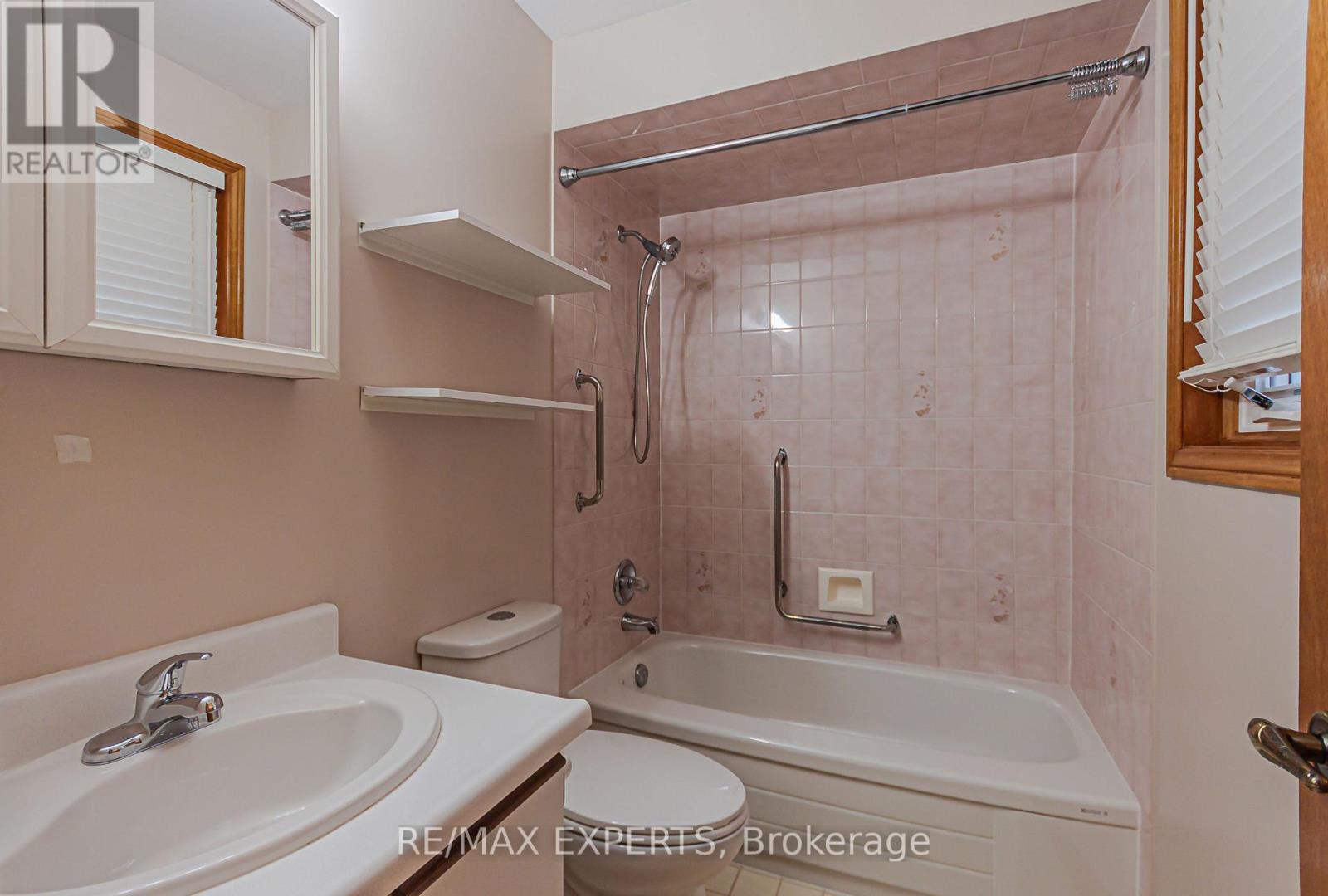 1343 Greenwood Crescent, Oakville, Ontario  L6J 6V4 - Photo 35 - W13744402
