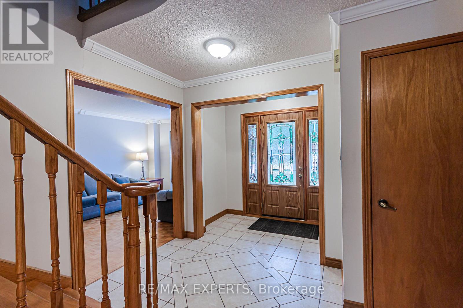 1343 Greenwood Crescent, Oakville, Ontario  L6J 6V4 - Photo 4 - W13744402