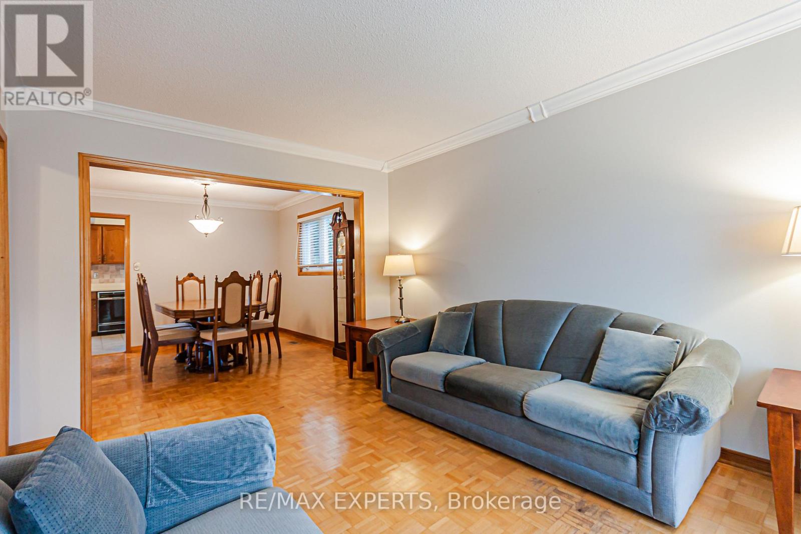 1343 Greenwood Crescent, Oakville, Ontario  L6J 6V4 - Photo 6 - W13744402
