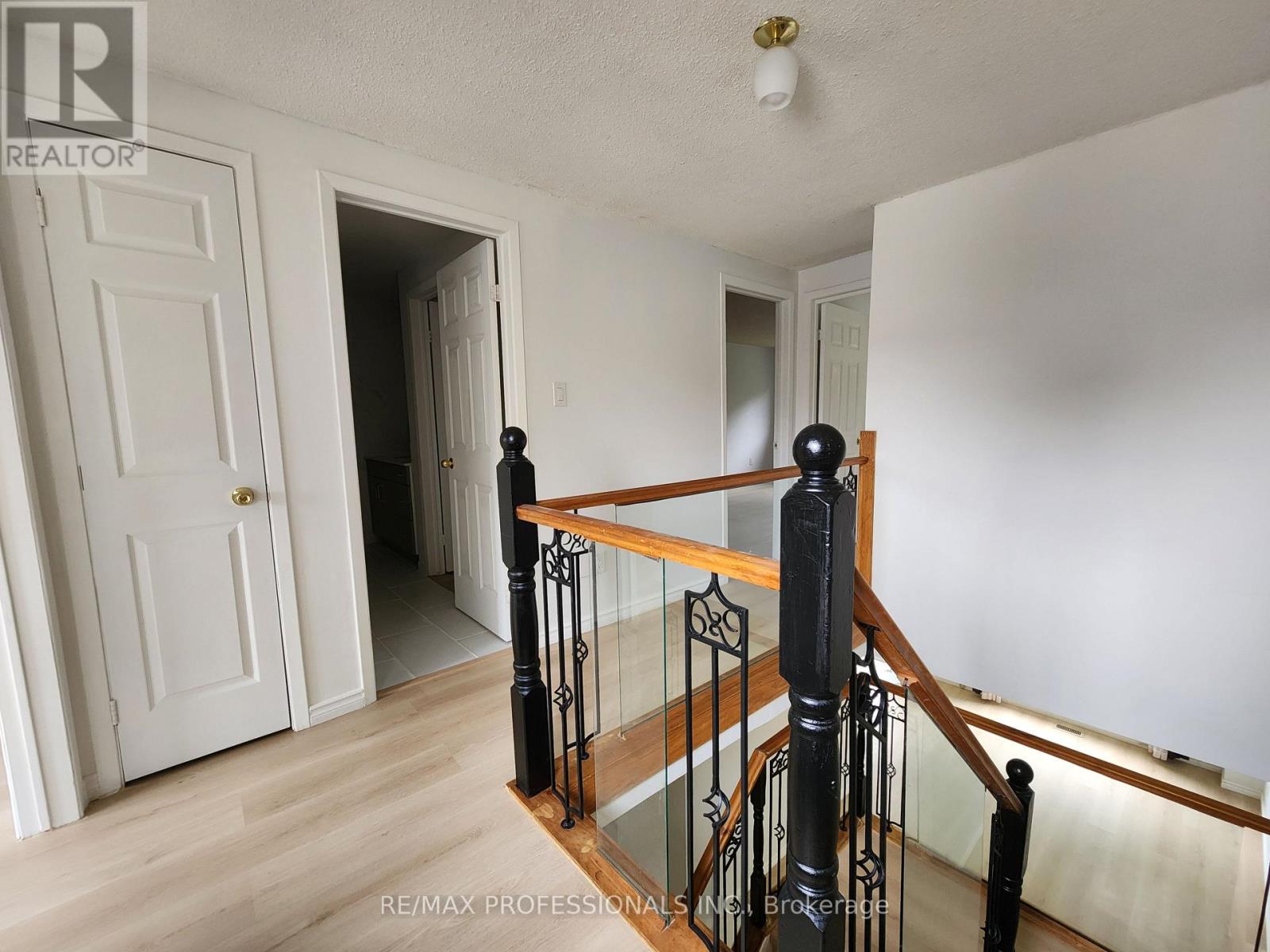 31 Upper - 3079 Fifth Line W, Mississauga, Ontario  L5L 3T1 - Photo 11 - W13744424