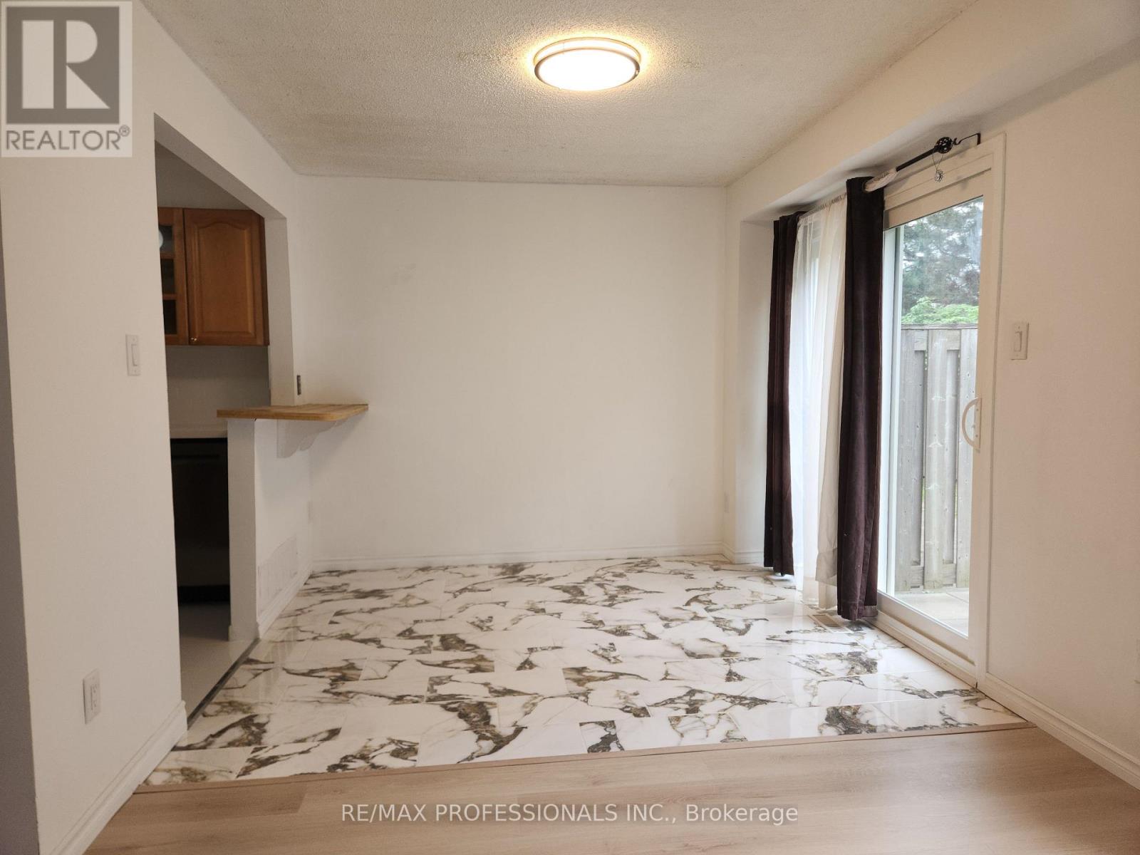 31 Upper - 3079 Fifth Line W, Mississauga, Ontario  L5L 3T1 - Photo 6 - W13744424
