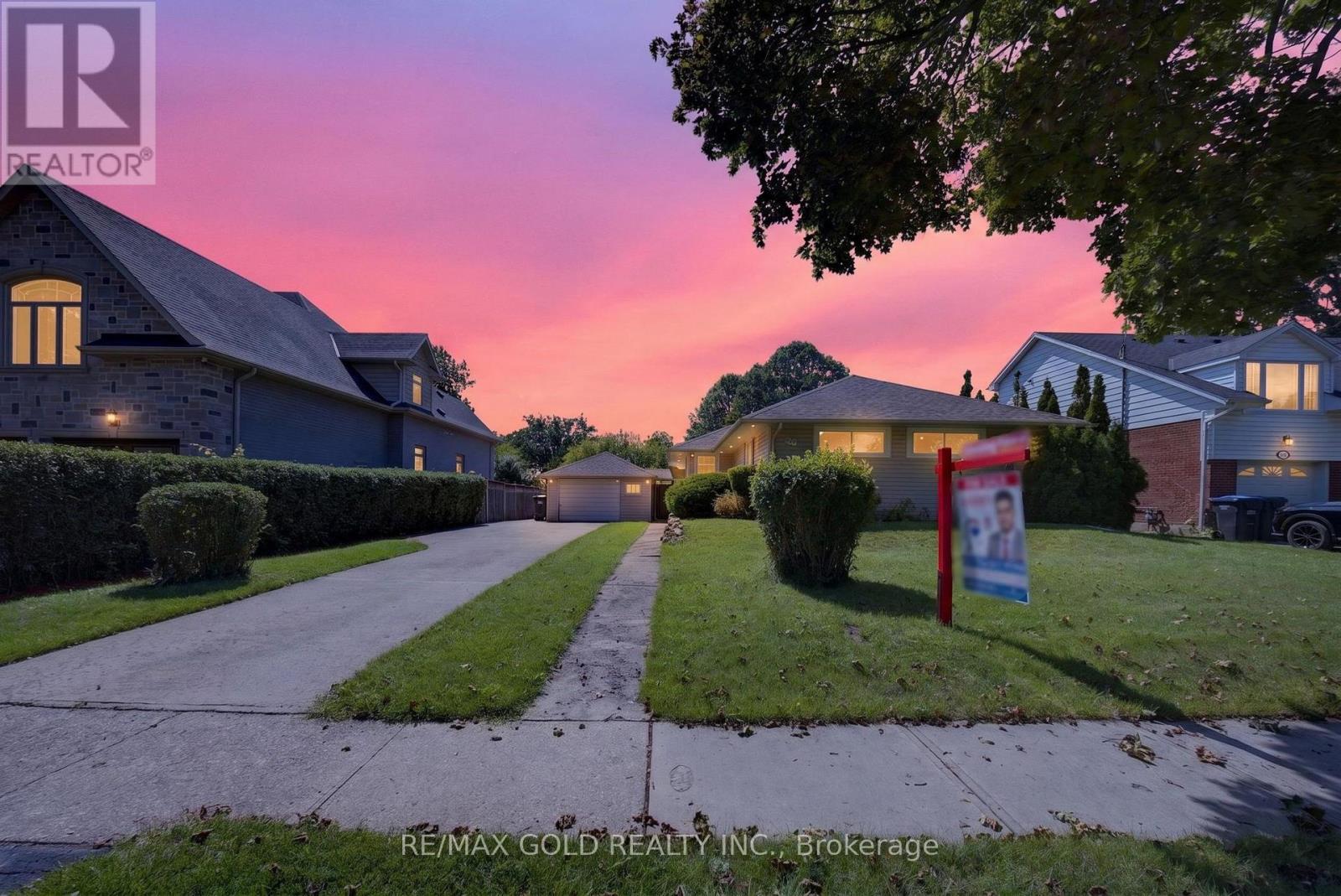 29 TRELEAVEN DRIVE, Brampton, Ontario