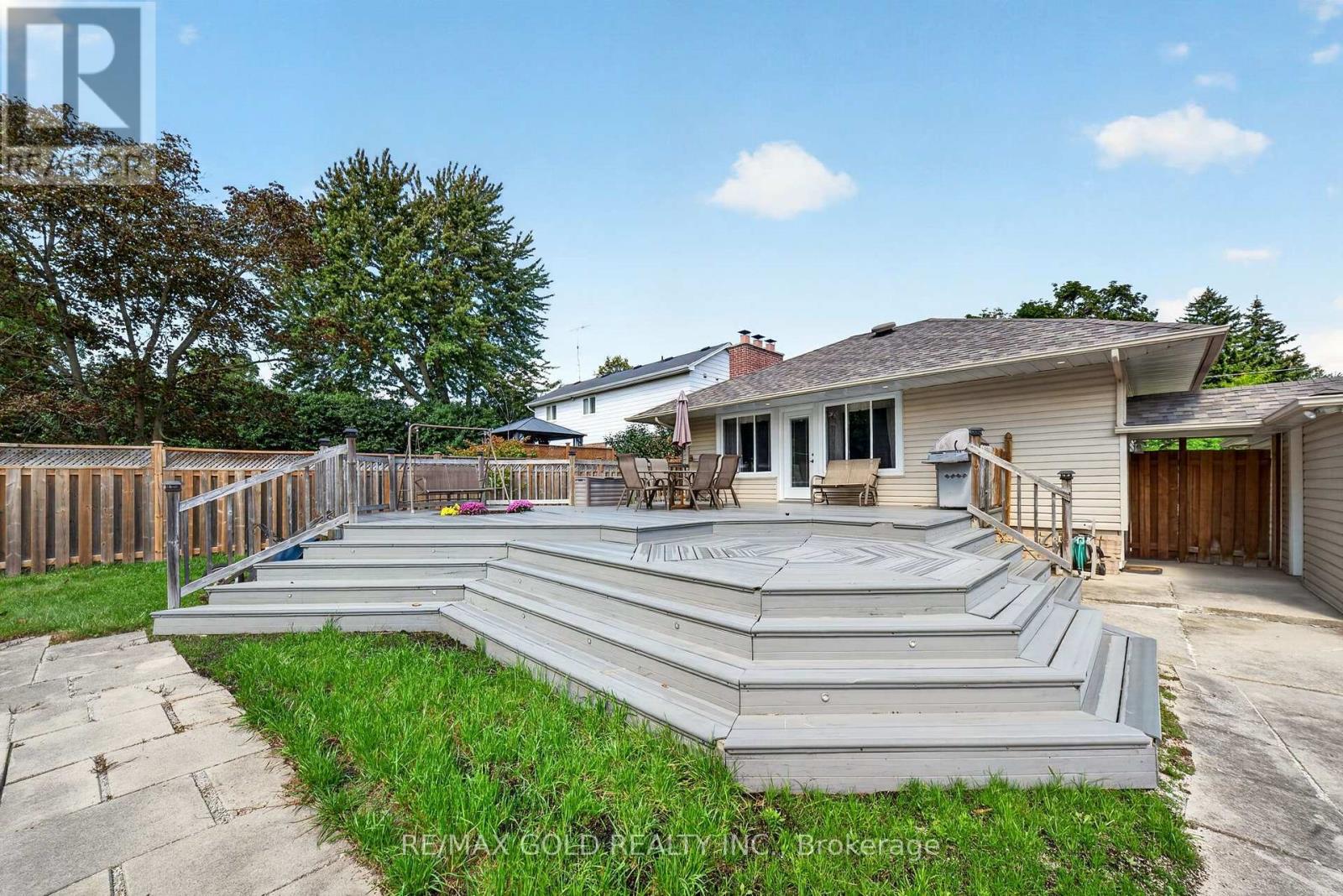 29 Treleaven Drive, Brampton, Ontario  L6Y 1X7 - Photo 38 - W13744428