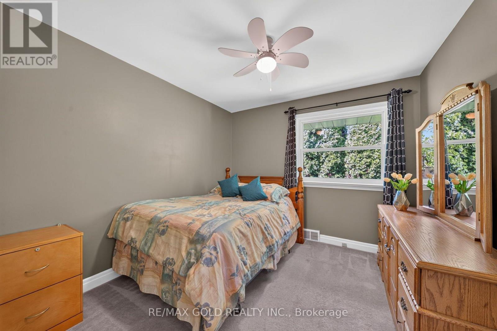 29 Treleaven Drive, Brampton, Ontario  L6Y 1X7 - Photo 8 - W13744428