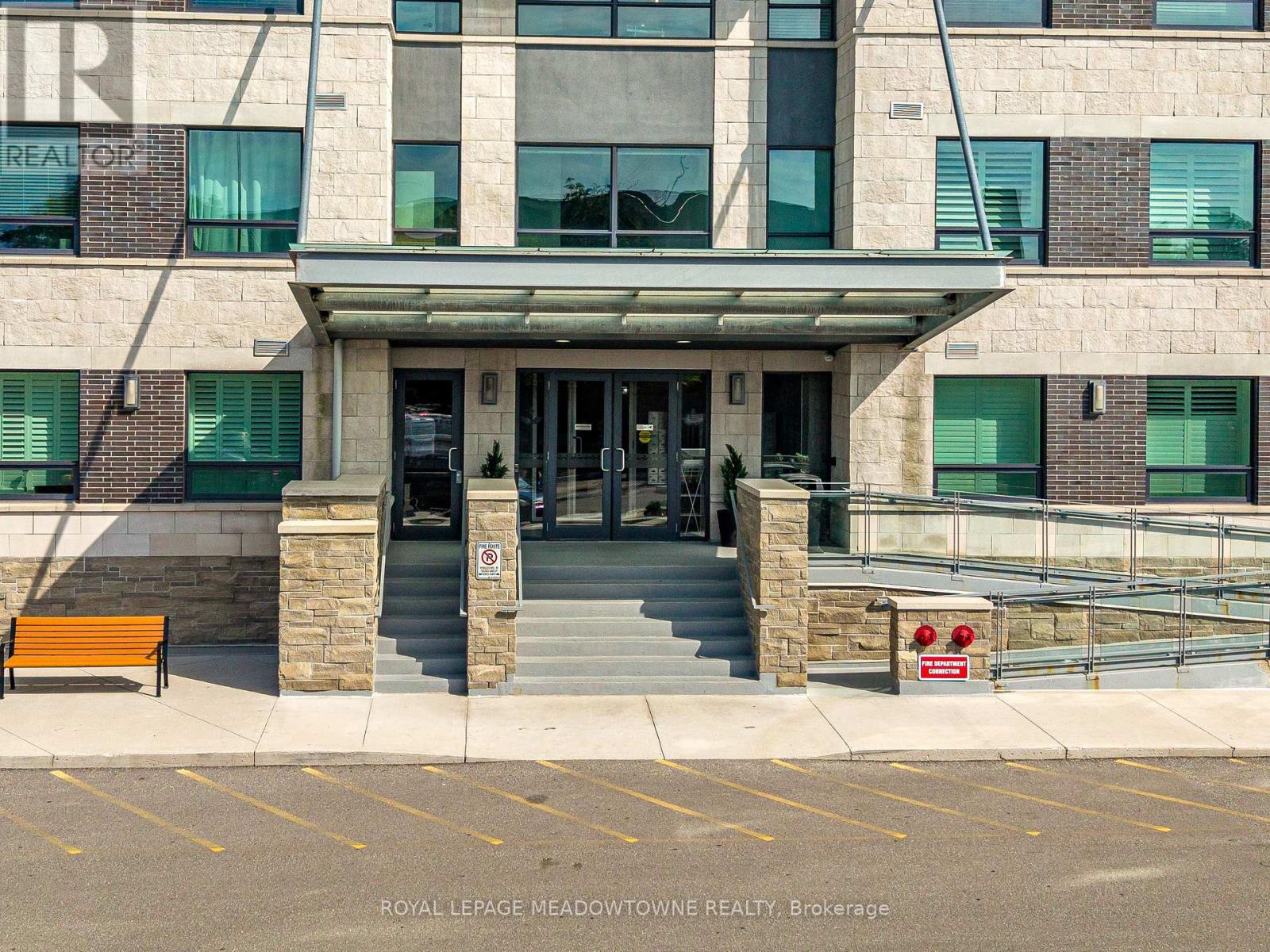 313 - 383 Main Street E, Milton, Ontario  L9T 8K8 - Photo 3 - W13744430