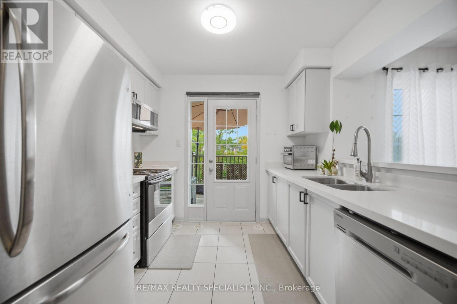 220 Mortimer Crescent, Milton, Ontario  L9T 8N8 - Photo 19 - W13744454