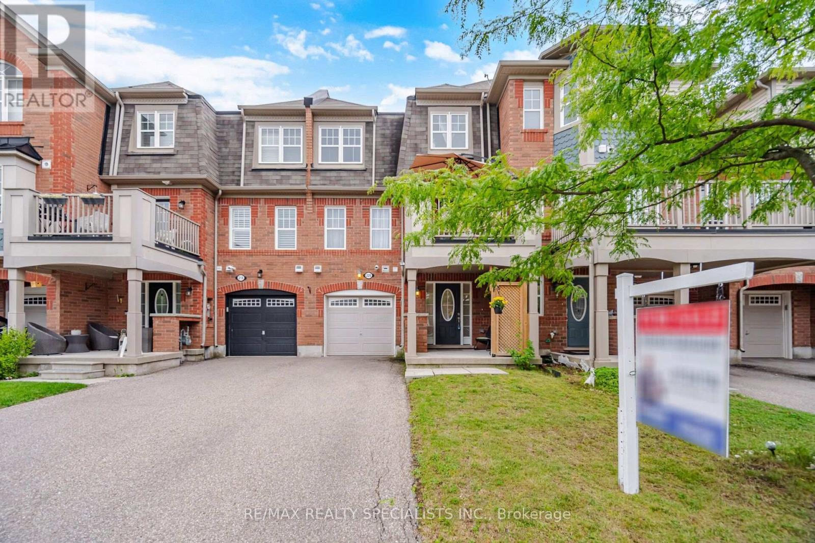 220 Mortimer Crescent, Milton, Ontario  L9T 8N8 - Photo 2 - W13744454